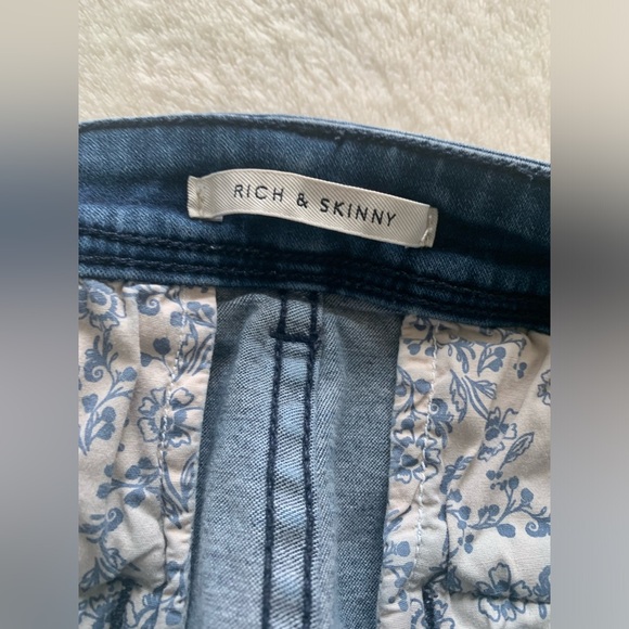 Rich & Skinny Jeans - Picture 3 of 7